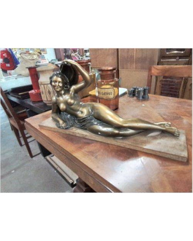 GRANDE STATUE ANCIENNE PLATRE FEMME NUE ALLONGE QUELQUES ECLATS