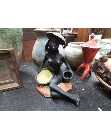 STATUE FEMME NOIRE 