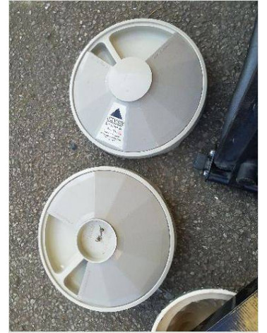 DISTRIBUTEUR CROQUETTES 