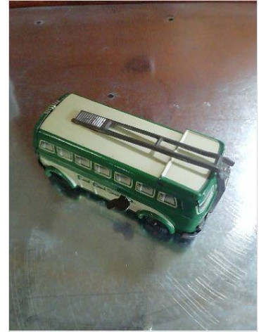 CAMION METAL MINIATURE 