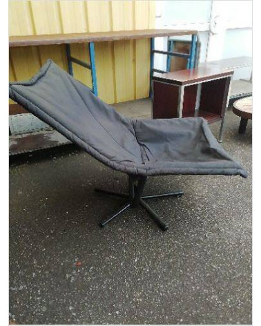 FAUTEUIL KEBE MADE IN DENMARK METAL ET TISSU NOIR
