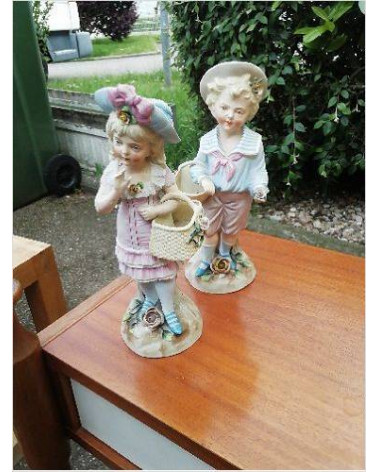 LOT DE 2 STATUETTES COUPLE 